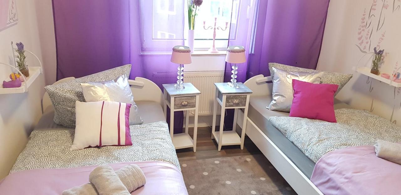 Elena Flat Lavendel Duisburg Zentrum Luaran gambar