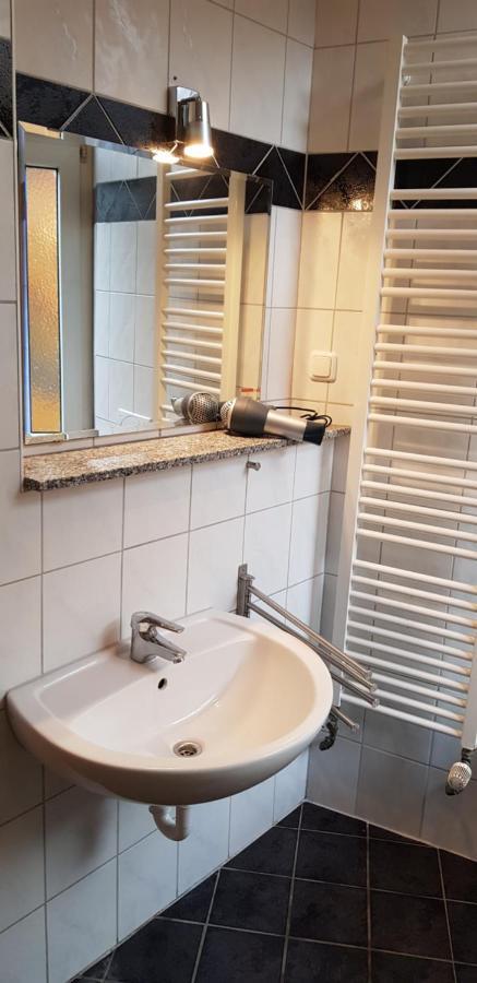 Elena Flat Lavendel Duisburg Zentrum Luaran gambar